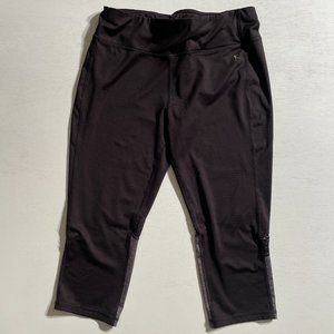 Women’s Danskin Capri Leggings